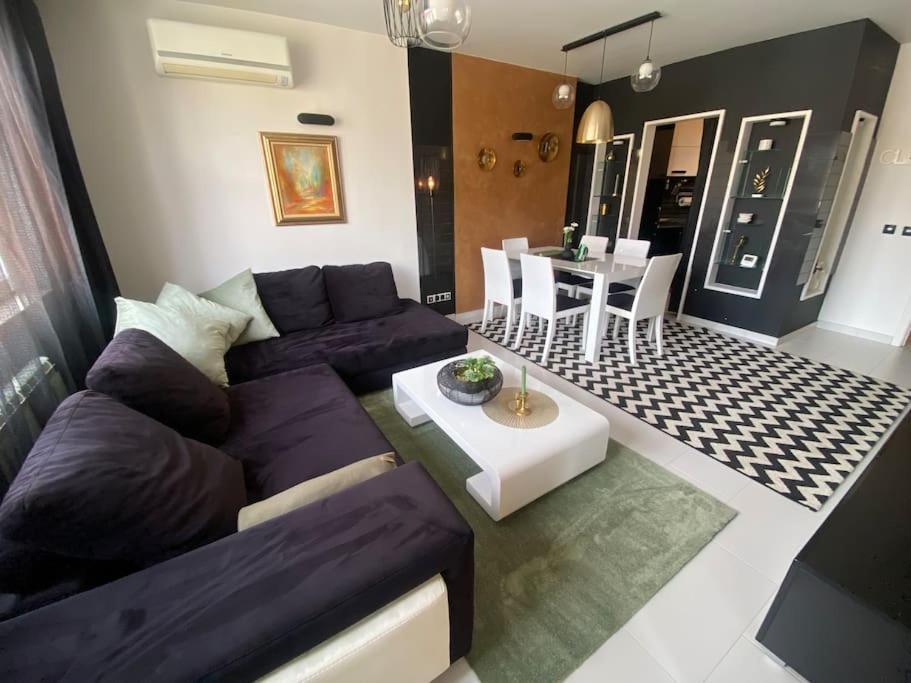 Lovely 1-Bedroom Apartament With Free Parking Sófia Exterior foto