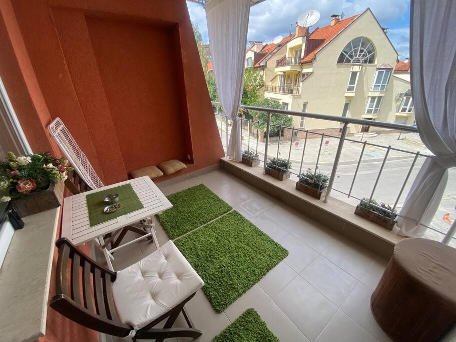Lovely 1-Bedroom Apartament With Free Parking Sófia Exterior foto