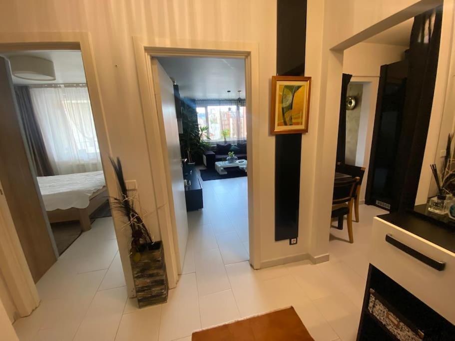 Lovely 1-Bedroom Apartament With Free Parking Sófia Exterior foto