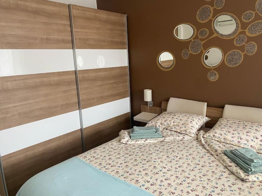 Lovely 1-Bedroom Apartament With Free Parking Sófia Exterior foto