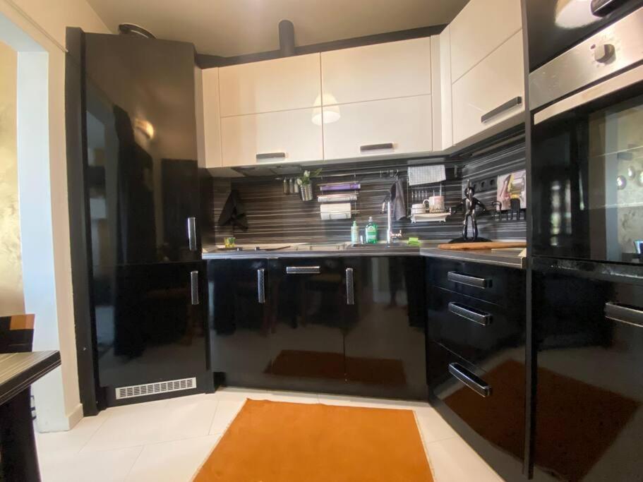 Lovely 1-Bedroom Apartament With Free Parking Sófia Exterior foto